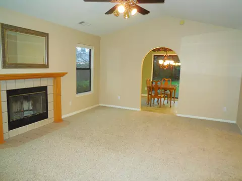 3085 Sunglow Dr, Redding, CA 96001 photo 5