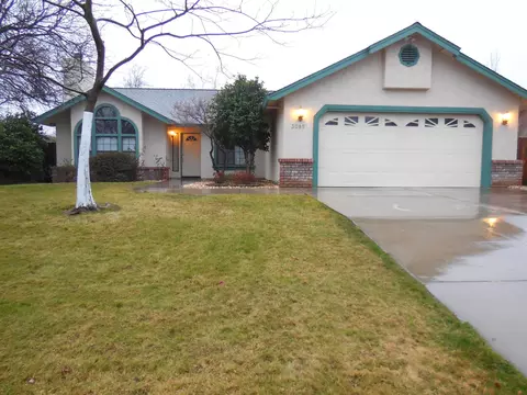 3085 Sunglow Dr, Redding, CA 96001 photo 2