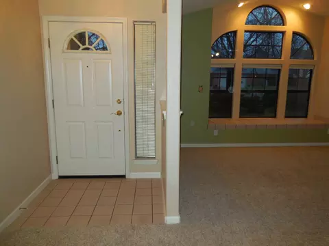 3085 Sunglow Dr, Redding, CA 96001 photo 3