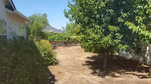 2378 Suzette Ave, Redding, CA 96002 photo 19