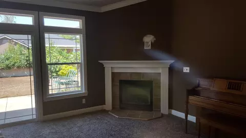 2378 Suzette Ave, Redding, CA 96002 photo 8