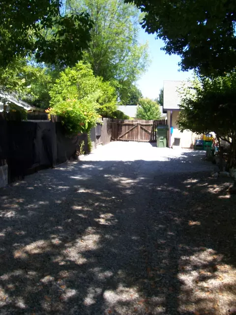6517 Creekside St, Redding, CA 96001 photo 20