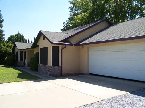 6517 Creekside St, Redding, CA 96001 photo 2