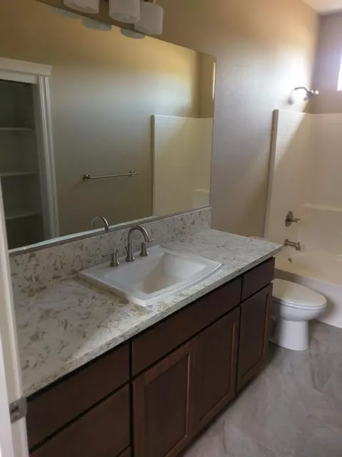 1614 Galaxy Way, Redding, CA 96002 photo 9