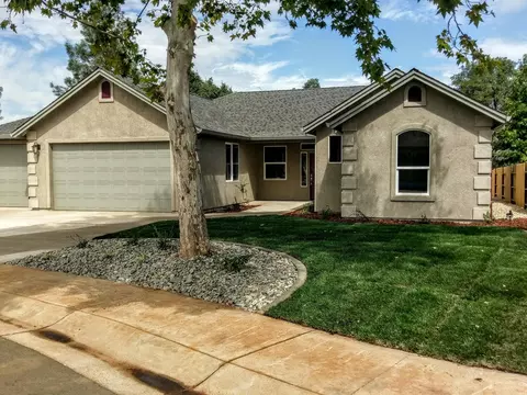 1614 Galaxy Way, Redding, CA 96002 photo 1