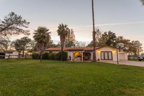 17595 Warwick Pl, Anderson, CA 96007 photo 4