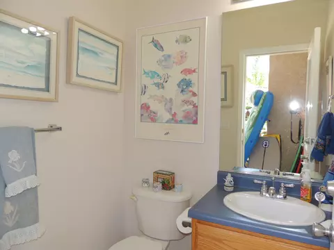 3675 Seasons Ct, Redding, CA 96001 photo 16