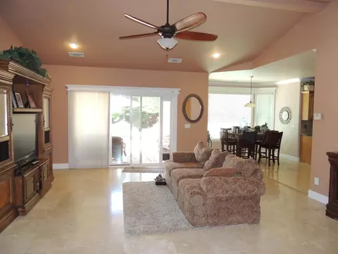 3675 Seasons Ct, Redding, CA 96001 photo 5
