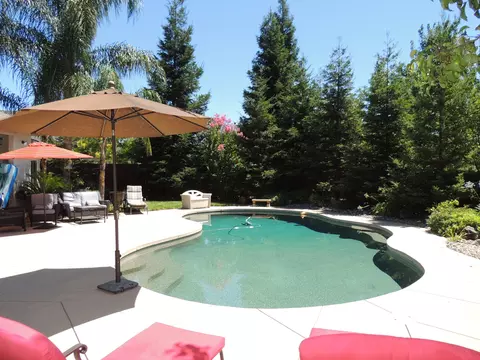 3675 Seasons Ct, Redding, CA 96001 photo 9