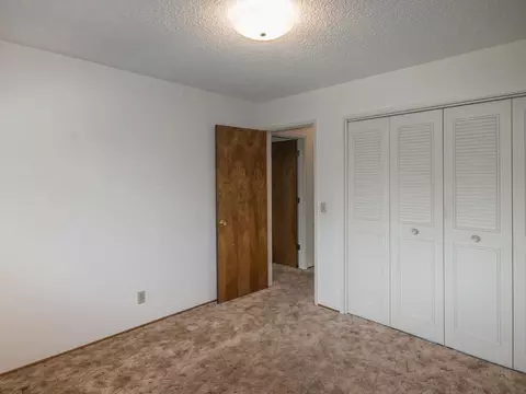 580 Estate St, Redding, CA 96002 photo 13