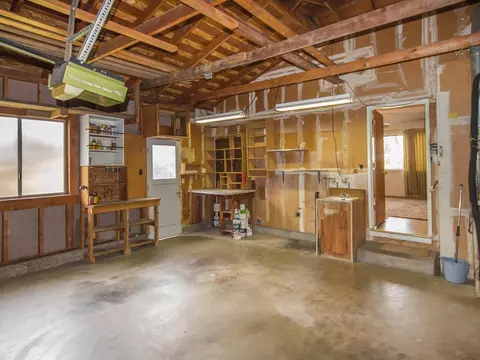 580 Estate St, Redding, CA 96002 photo 18