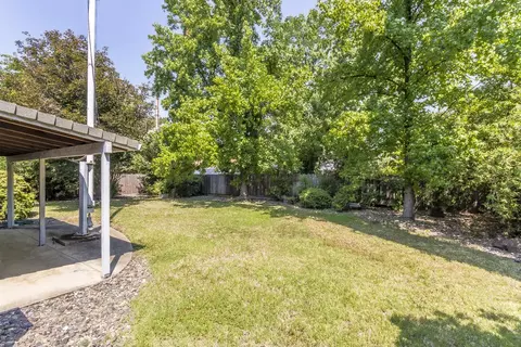 580 Estate St, Redding, CA 96002 photo 17