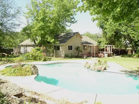 16337 Plateau Cir, Redding, CA 96001 photo 3
