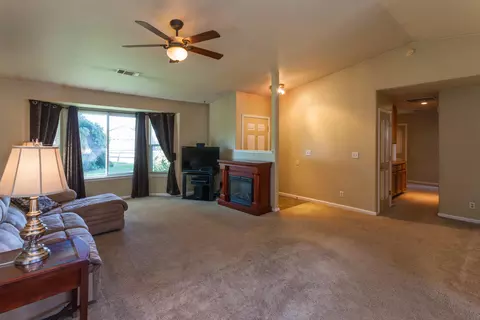 1053 Partridge Dr, Redding, CA 96003 photo 2
