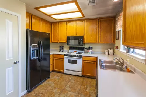 1053 Partridge Dr, Redding, CA 96003 photo 6