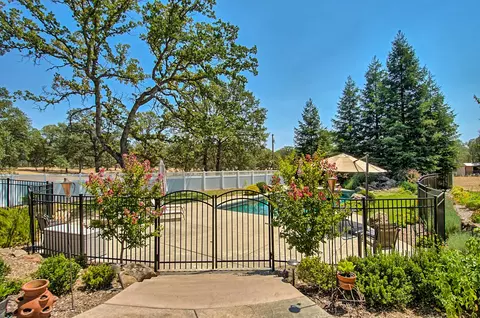 21255 Gilbert Dr, Redding, CA 96002 photo 47