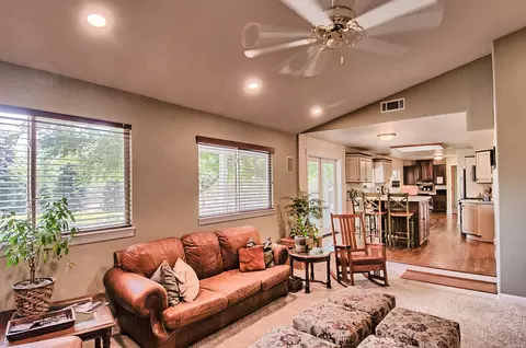 21255 Gilbert Dr, Redding, CA 96002 photo 15