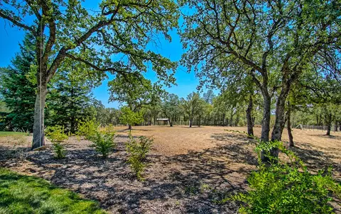 21255 Gilbert Dr, Redding, CA 96002 photo 41