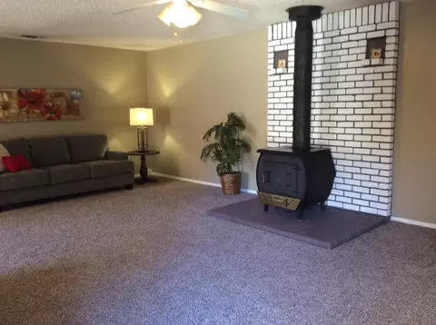 1262 Harpole Rd, Redding, CA 96002 photo 4