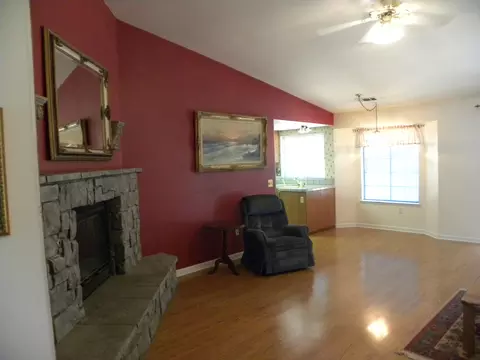 1740 Vega St, Redding, CA 96002 photo 4