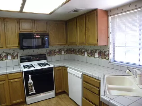 1740 Vega St, Redding, CA 96002 photo 6