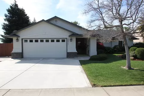 3917 Sunglow Dr, Redding, CA 96001 photo 2