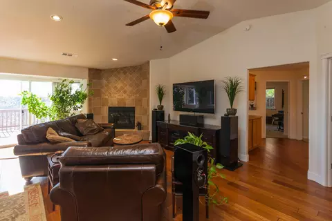 3917 Sunglow Dr, Redding, CA 96001 photo 5