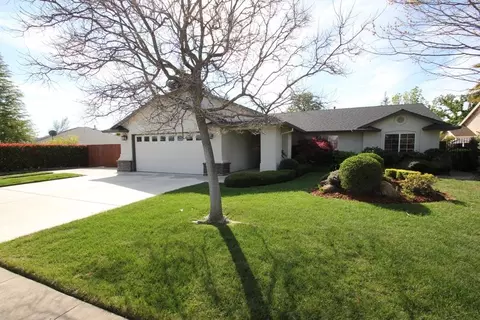 3917 Sunglow Dr, Redding, CA 96001 photo 1