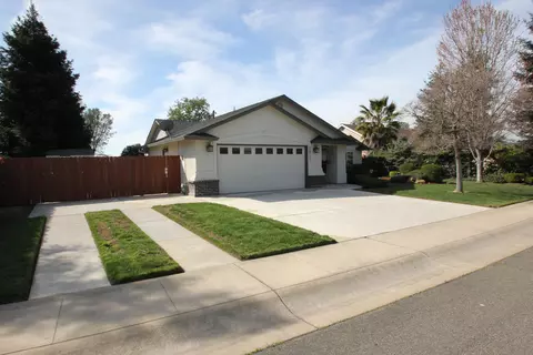 3917 Sunglow Dr, Redding, CA 96001 photo 3