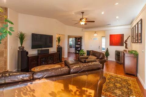 3917 Sunglow Dr, Redding, CA 96001 photo 8