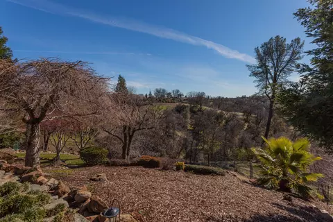 3917 Sunglow Dr, Redding, CA 96001 photo 35