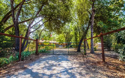 5187 Bogie Ln, Redding, CA 96002 photo 4