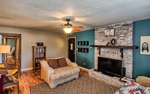 1113 Lorraine Dr, Redding, CA 96002 photo 4