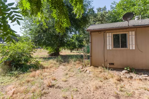 19235 W Niles, Redding, CA 96002 photo 32