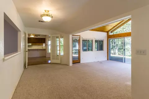 1363 Edgewood Dr, Redding, CA 96003 photo 14