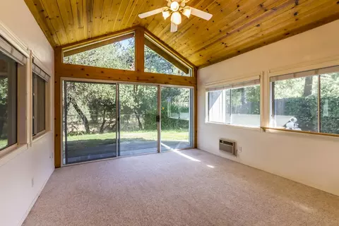 1363 Edgewood Dr, Redding, CA 96003 photo 12