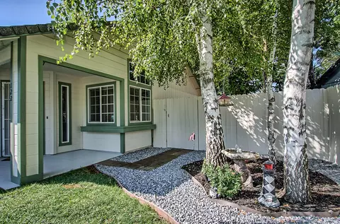 122 Yolla Bolly Trl, Redding, CA 96003 photo 4