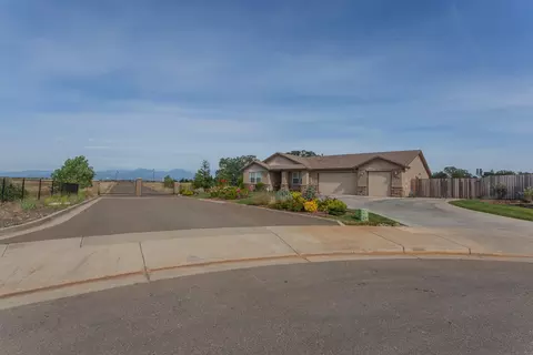 3304 Carlsbad Ct, Redding, CA 96002 photo 4