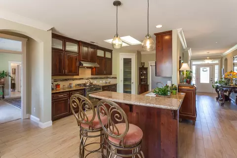 3304 Carlsbad Ct, Redding, CA 96002 photo 12