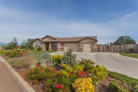 3304 Carlsbad Ct, Redding, CA 96002 photo 1