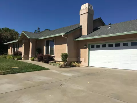844 Collyer Dr, Redding, CA 96003 photo 2