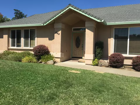 844 Collyer Dr, Redding, CA 96003 photo 1