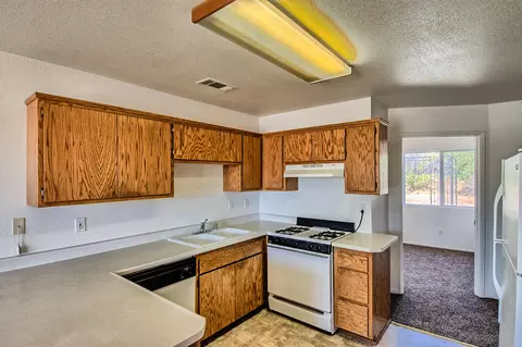 2520 Clover Creek St, Redding, CA 96002 photo 10