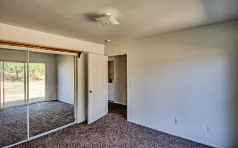 2520 Clover Creek St, Redding, CA 96002 photo 12
