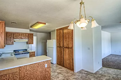 2520 Clover Creek St, Redding, CA 96002 photo 9