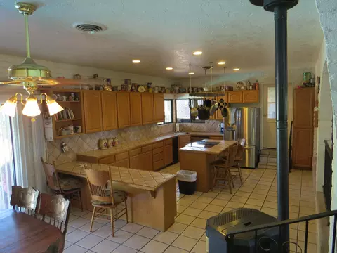 4340 Emily Way, Redding, CA 96001 photo 12