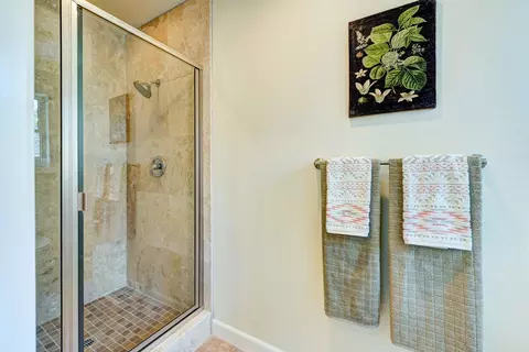 890 Sunriver Dr, Redding, CA 96001 photo 22