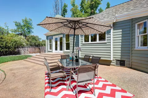 890 Sunriver Dr, Redding, CA 96001 photo 24