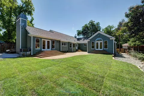 890 Sunriver Dr, Redding, CA 96001 photo 23