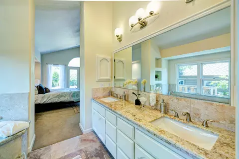 890 Sunriver Dr, Redding, CA 96001 photo 21